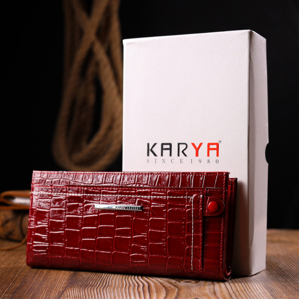 Женский кошелек на кнопке (молнии) из натуральной кожи красный Karya