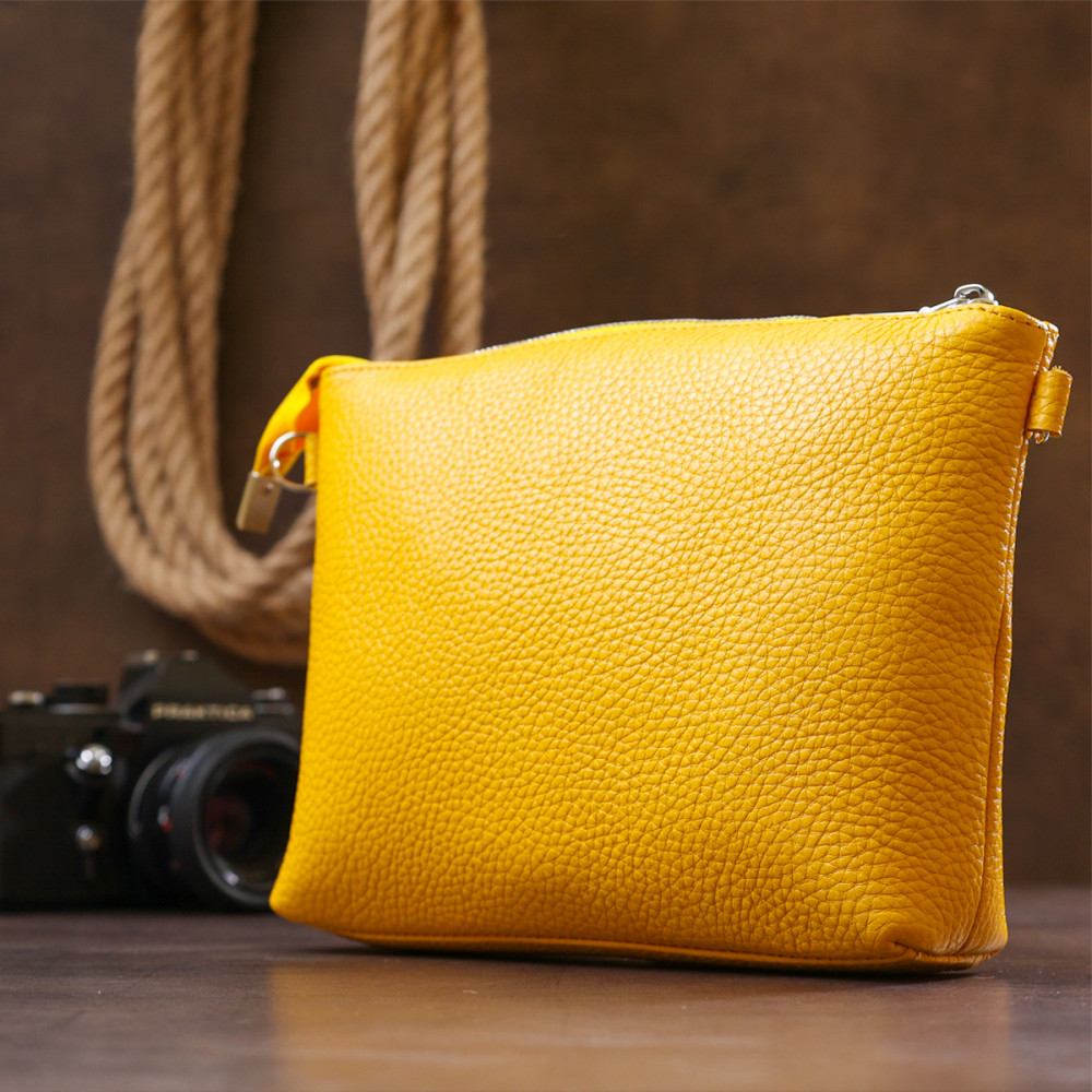 Женская сумка через плечо из натуральной кожи желтая Shvigel