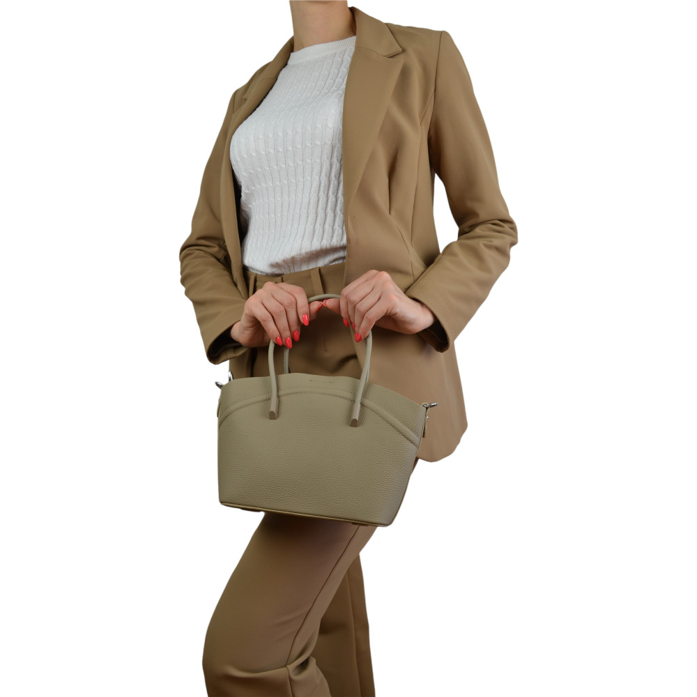 Жіноча сумка через плече з натуральної шкіри біла