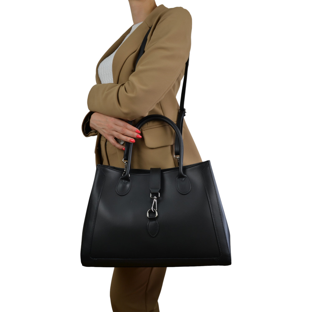 Жіноча сумка базова з натуральної шкіри чорна Virginia Conti